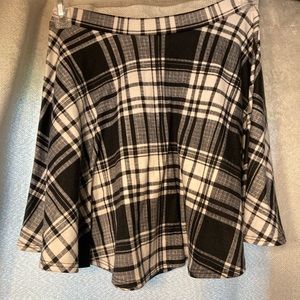 Popular basics flowy skirt
